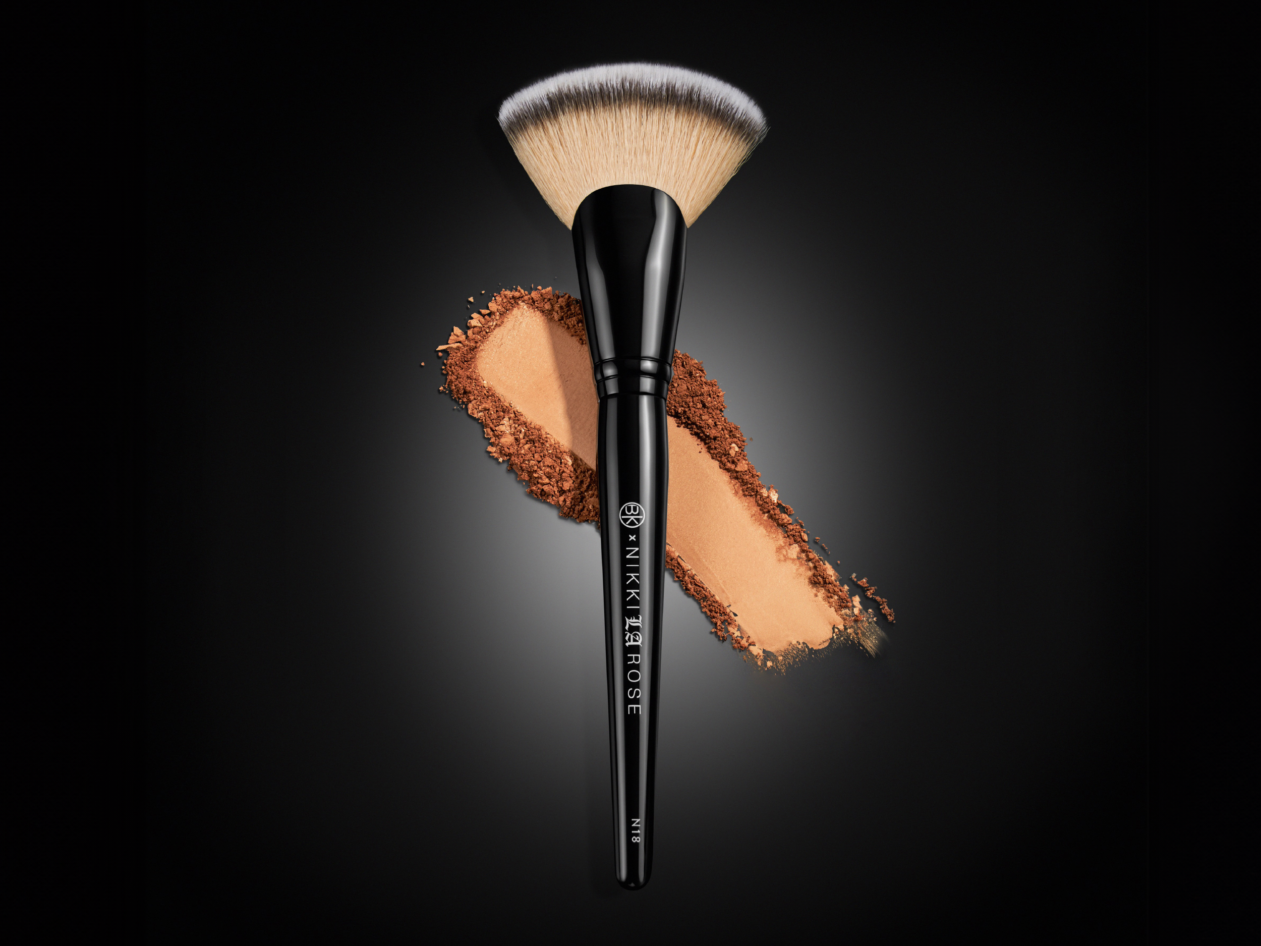 Nikki La Rose N18 Ultimate Contour
