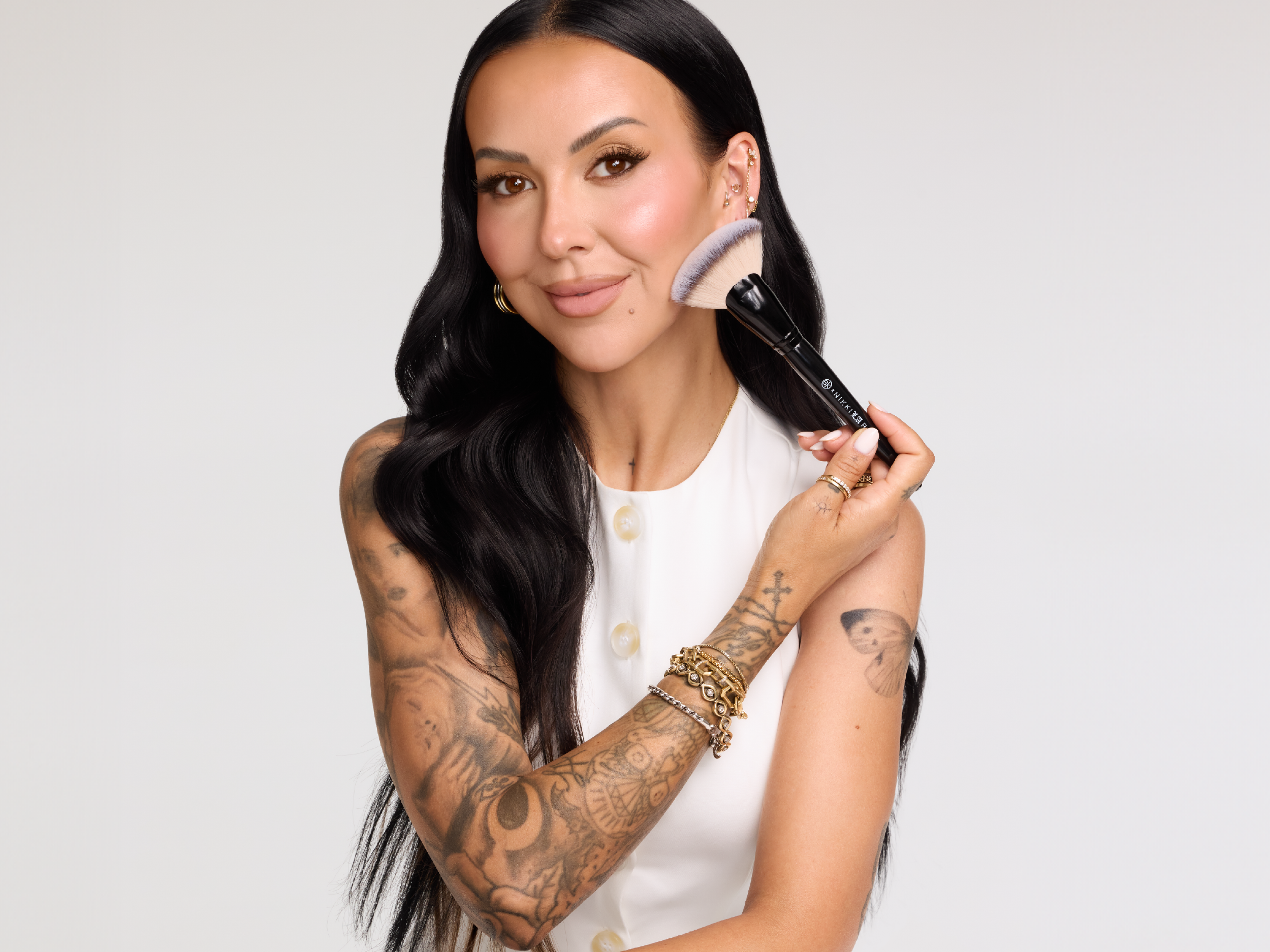 Nikki La Rose N18 Ultimate Contour